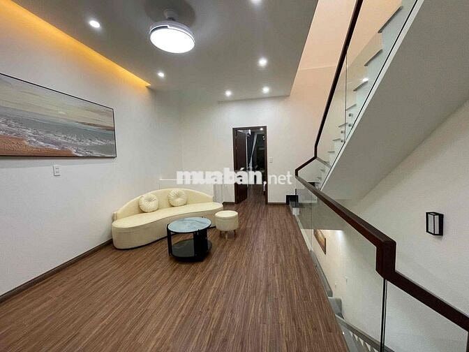 Nắm Chính chủ Gởi Bán Nhà 3 Tầng !!