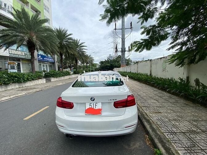 BMW 320i 2015 - Xe gia đình, sang trọng