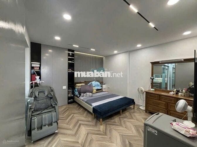 Bán penthouse chung cư green river dt142m2 3 phòng ngủ 3wc, đã có sổ.