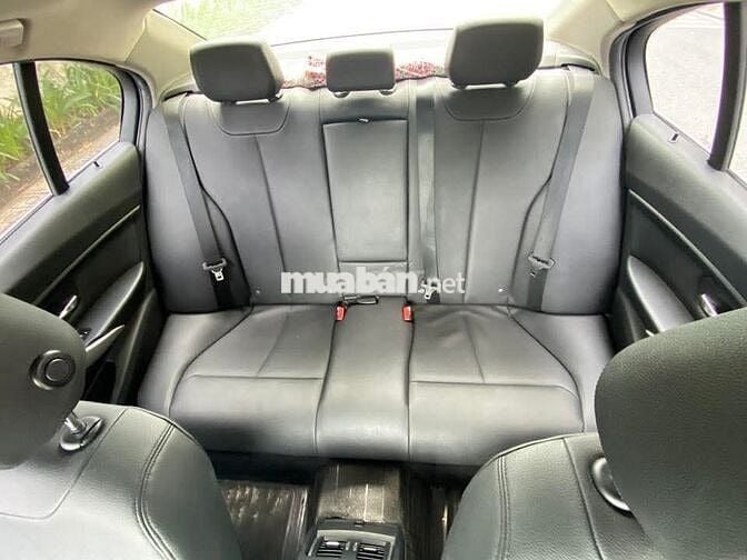 BMW 320i 2015 - Xe gia đình, sang trọng