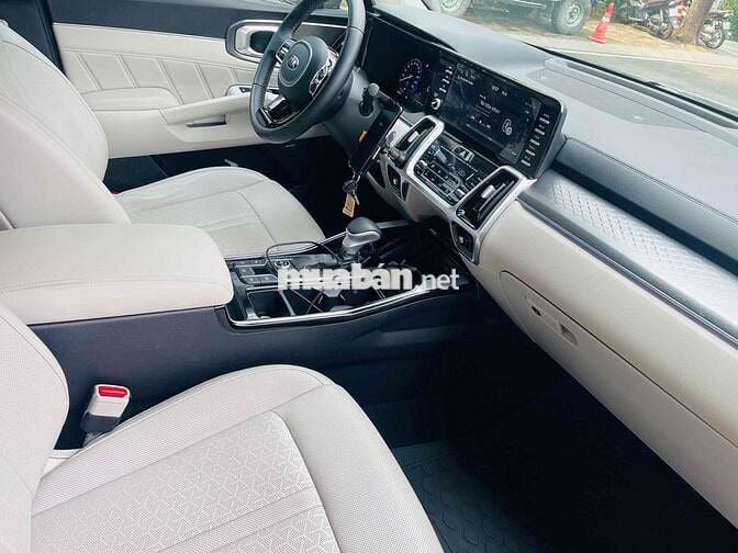 Kia Sorento 2021 Premium 2.5 AT - 30000 km
