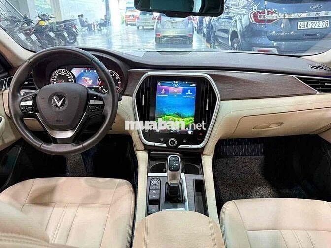 VinFast Lux A2.0 2019 Premium 2.0 AT - 60000 km