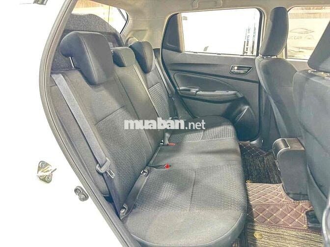 Suzuki Swift 2022 - 8000 km Đồ Chơi Full