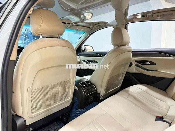 VinFast Lux A2.0 2019 Premium 2.0 AT - 60000 km