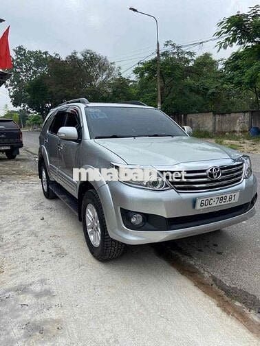 Chính chủ cần bán fotuner 2014 số tự động xe đẹp
