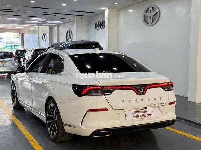 VinFast Lux A2.0 2019 Premium 2.0 AT - 60000 km