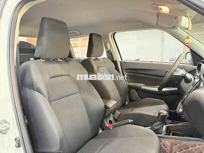 Suzuki Swift 2022 - 8000 km Đồ Chơi Full