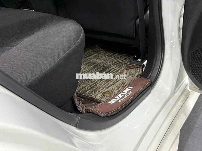 Suzuki Swift 2022 - 8000 km Đồ Chơi Full