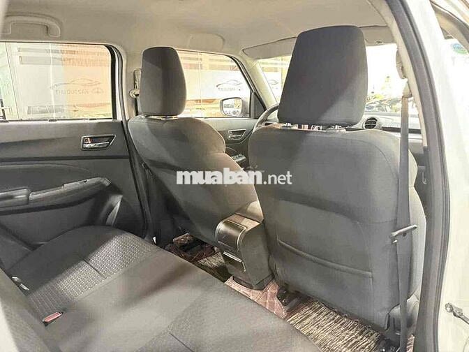 Suzuki Swift 2022 - 8000 km Đồ Chơi Full