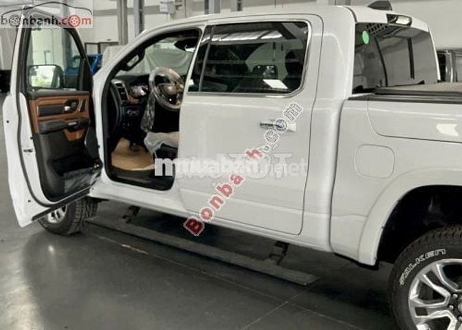 RAM 1500 Longhorn 5.7L 4x4 AT 2023