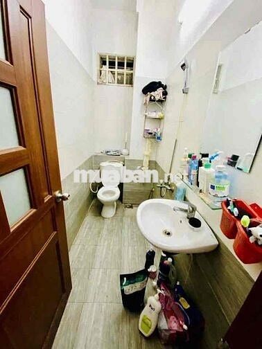 CHỈ 4..85 T Có ngay Nhà 3 Lầu đúc thật, gồm 3pn,3wc-Dt 48..m2-shr
