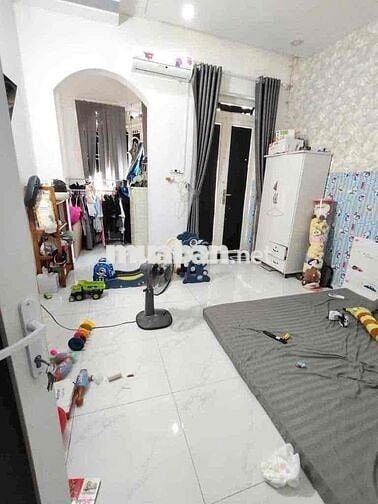 CHỈ 4..85 T Có ngay Nhà 3 Lầu đúc thật, gồm 3pn,3wc-Dt 48..m2-shr
