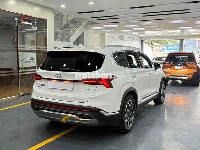 Hyundai Santa Fe 2023 Cao cấp 2.5L HTRAC