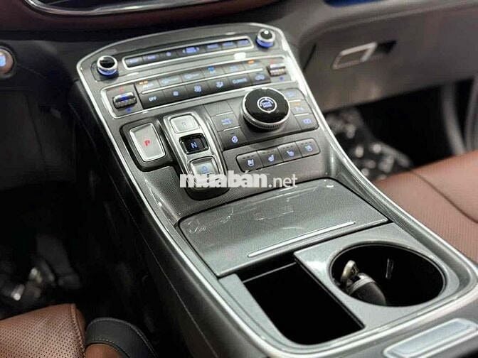 Hyundai Santa Fe 2023 Cao cấp 2.5L HTRAC