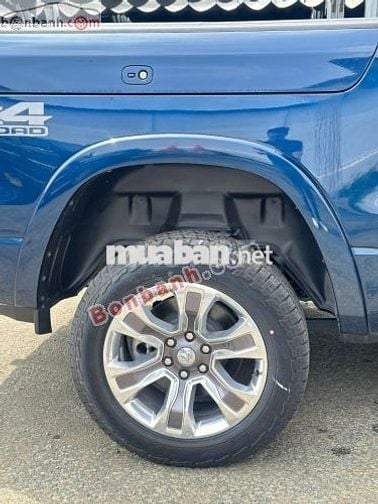 RAM 1500 Longhorn 5.7L 4x4 AT 2024