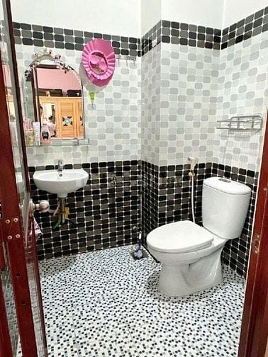 Chính chủ gửi bán gấp nhà Lý Chiêu Hoàng, p10, Q.6,(60,5m2), chỉ 2,ty