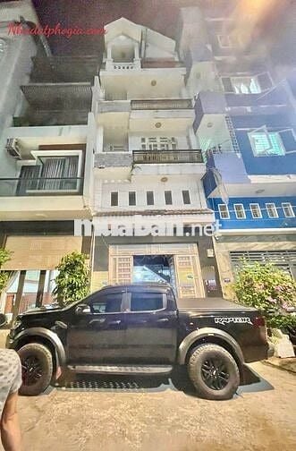 NHÀ 4 TẦNG - HẺM XE HƠI 8M - LIỀN KỀ PHÚ MỸ HƯNG - QUẬN 7 .