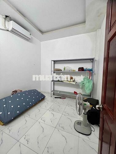 Nhà Sạch Sẻ DT 100m2 1Trệt 2Lầu 4Pn 3Wc Sân Xe Máy Gần Chợ Cầu Đồg