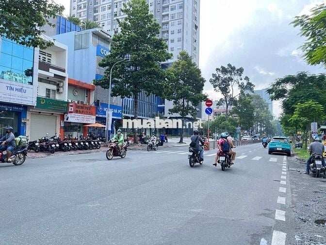 TÒA NHÀ MỚI XÂY LÝ THƯỜNG KIỆT 8,5X30 TRỆT 3 LẦU THANG MÁY , PCCC