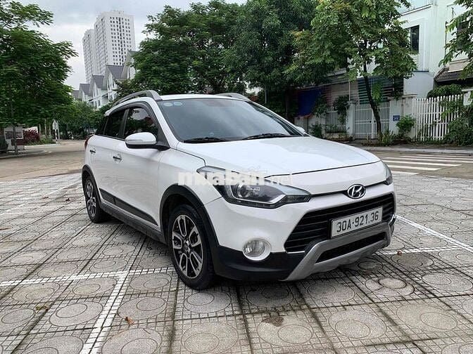 Em cần bán Hyundai i20 2016 1.4 AT