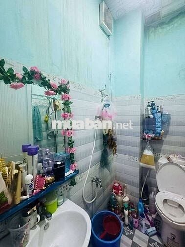 Bán Nhà 2 Tầng Ngay Chợ Đ.Mối B.Chiểu T. Đức DT40m5×8-2Pn Hoàn Công