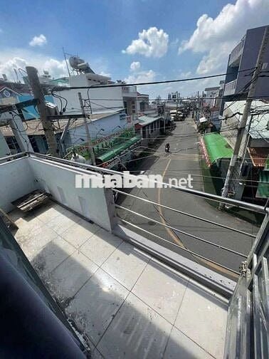 Cho thuê nhà (1 trệt 1 lầu 2p , 2 tolt)  đường số 5