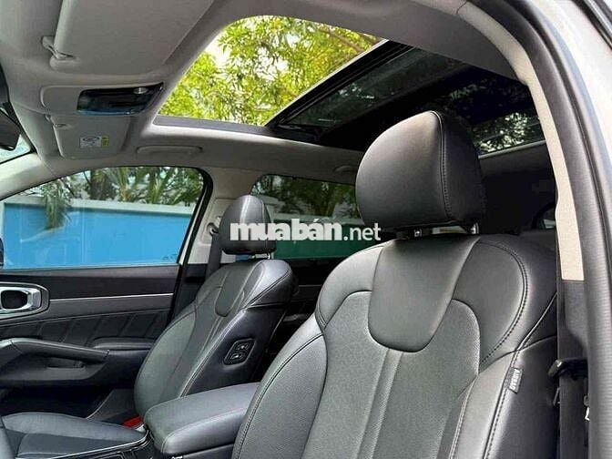 Kia Sorento 2022 Signature 2.5 AT AWD - 40000 km