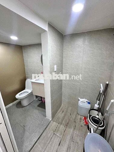Nhà mặt tiền Võ Văn Tần, phường 5, Q3 ( đoạn 2 chiều) giá 40tr