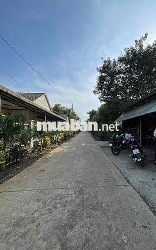 Bán 140m2 thổ cư sổ riêng gần KCN Suối Tre,đường bê tông ô tô thông