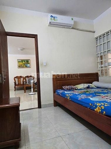 Chung cư Bàu Cát ,Tân BÌnh: 65m2,2p ngủ,ban công, giá 7tr