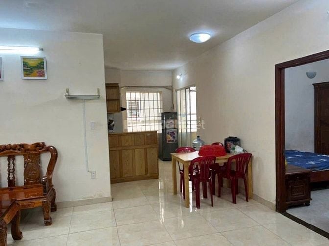 Chung cư Bàu Cát ,Tân BÌnh: 65m2,2p ngủ,ban công, giá 7tr