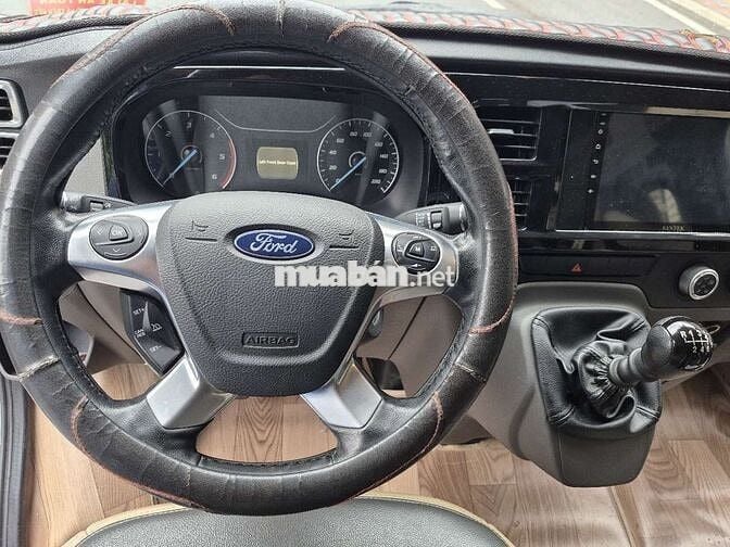 Ford 2024 Premium 16 - 80000 km