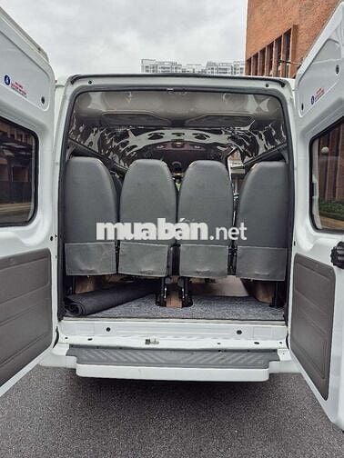 Ford 2024 Premium 16 - 80000 km