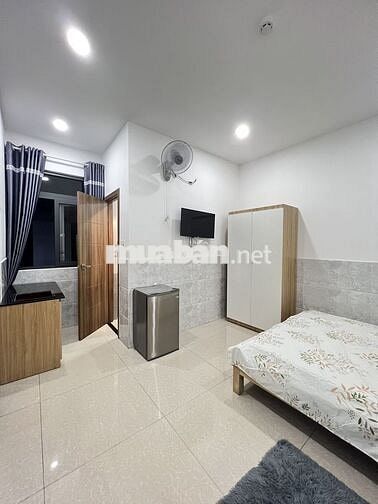Phòng hiện đại gần trung tâm Q7 ngay Nguyễn Văn Linh