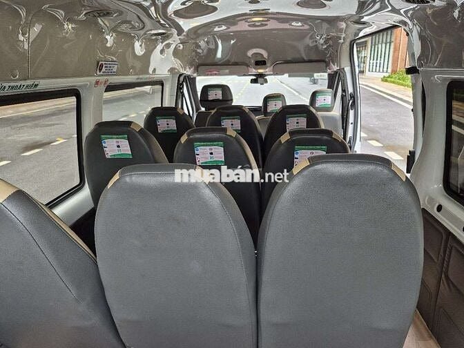 Ford 2024 Premium 16 - 80000 km