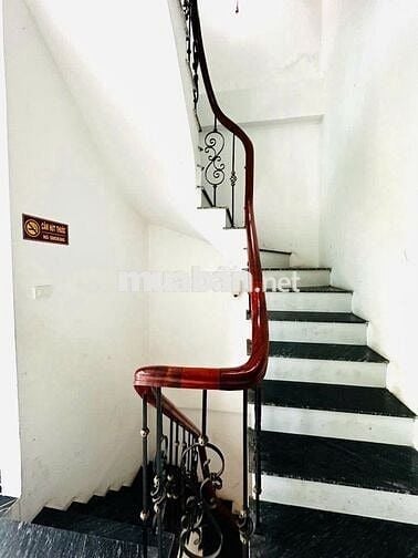 🔥 CỰC PHẨM PHÂN LÔ VIP – CẦU GIẤY – Ô TÔ TRÁNH – 2 THOÁNG TRƯỚC SAU 🔥