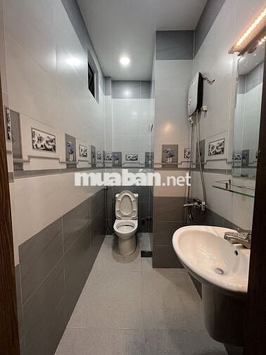Phòng hiện đại gần trung tâm Q7 ngay Nguyễn Văn Linh