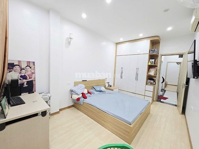 VŨ HỮU, THANH XUÂN. DT42M, 5 TẦNG NHÀ MỚI .GIÁ 8,5 TỶ 