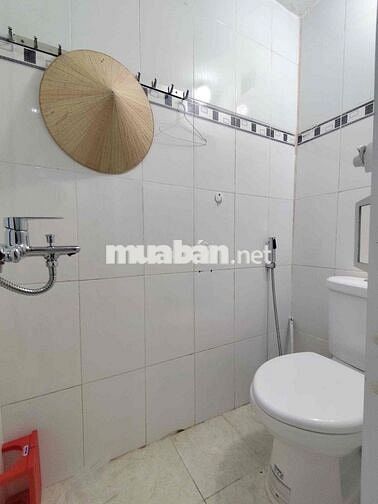 CHO THUÊ NHÀ CẤP 4 FULL NỘI THẤT 2 PHÒNG NGỦ Ở BẮC NHA TRANG GIÁ 8 TRI