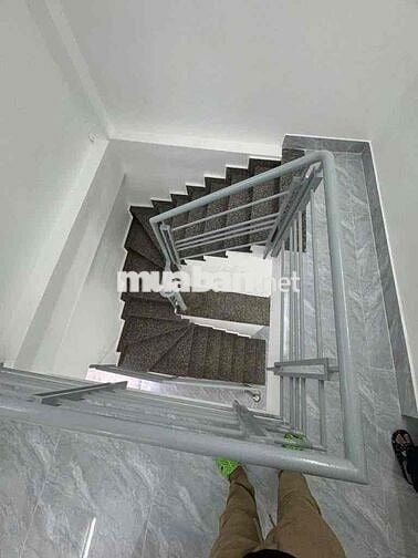 CẦN BÁN GẤP NHÀ TÂN PHÚ - 6.4x12 - 2TẦNG - HẺM XE HƠI - SÁT BÊN AEON