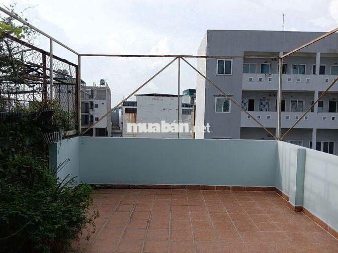 cho thuê nhà mặt tiền Lê trọng tấn, dt 4,2x18m nhà 3 lầu .mới giá 30tr