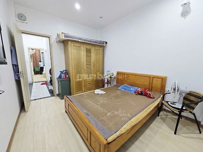 VŨ HỮU, THANH XUÂN. DT42M, 5 TẦNG NHÀ MỚI .GIÁ 8,5 TỶ 