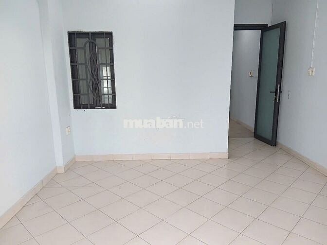 cho thuê nhà mặt tiền Lê trọng tấn, dt 4,2x18m nhà 3 lầu .mới giá 30tr