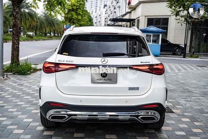 Mercedes Benz GLC300 Model 2024 lướt 8.000 miles