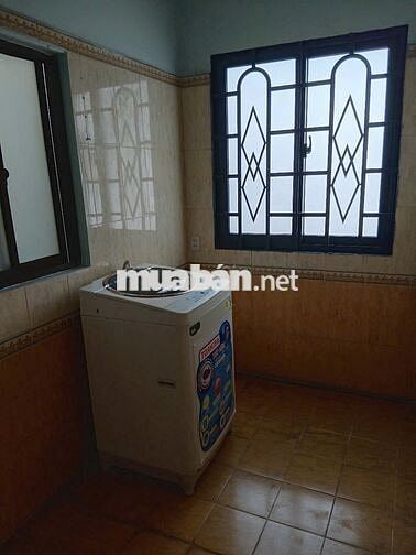 cho thuê nhà mặt tiền Lê trọng tấn, dt 4,2x18m nhà 3 lầu .mới giá 30tr