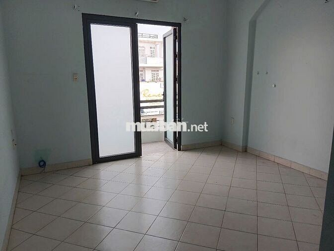 cho thuê nhà mặt tiền Lê trọng tấn, dt 4,2x18m nhà 3 lầu .mới giá 30tr