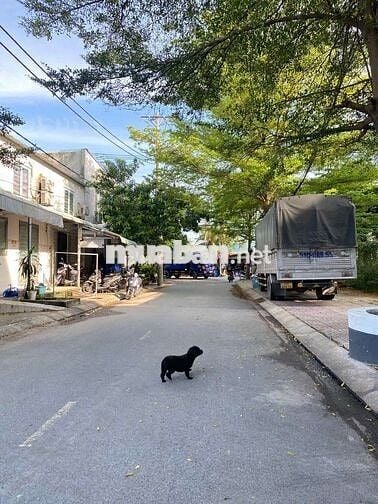 ĐẤT đường Container thông ra sông Saigon