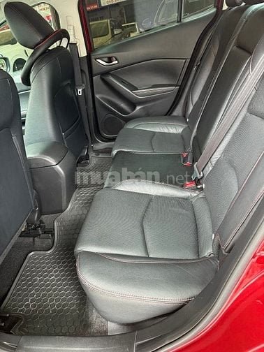 Cần bán Siêu phẩm Mazda3 1.5 sx 2016 chạy chuẩn 8,6vạn km, lốp zin