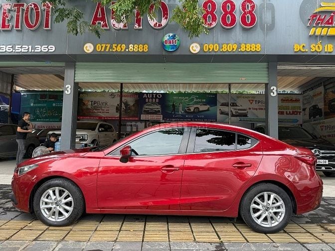 Cần bán Siêu phẩm Mazda3 1.5 sx 2016 chạy chuẩn 8,6vạn km, lốp zin
