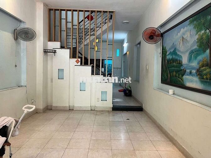 Cho thuê nhà nguyên căn mặt tiền đường số phường Tân Phong quận 7